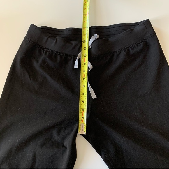 FIGS technical collection high waisted Livingston basic scrub pants black - Picture 11 of 12